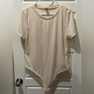 SHEIN Beige Short Sleeve Women's Top